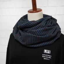 画像をギャラリービューアに読み込む, 【シーズン到来セール】綿100%厚手スヌード*ダークグレーの千鳥チェック*播州織