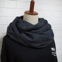 画像をギャラリービューアに読み込む, 【シーズン到来セール】綿100%厚手スヌード*ダークグレーの千鳥チェック*播州織