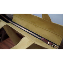 画像をギャラリービューアに読み込む, とにかく軽い✨tonikaruバッグ【M】水玉からし*播州織×姫路レザー