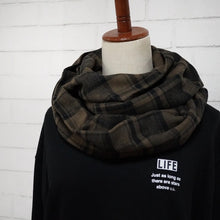 画像をギャラリービューアに読み込む, 【シーズン到来セール】綿100%厚手コットンツイードスヌード*ダークブラウンの大柄チェック*播州織